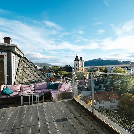 Apartment Spacious Penthouse With Grand Terrace *