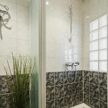 Spacious Penthouse With Grand Terrace Apartman *